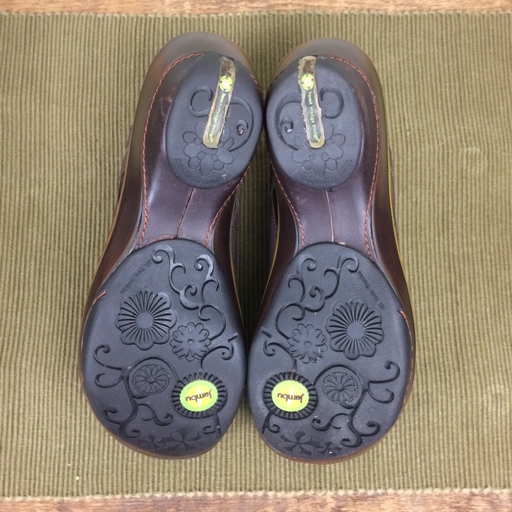 Jambu Clogs - Picture 6 of 7